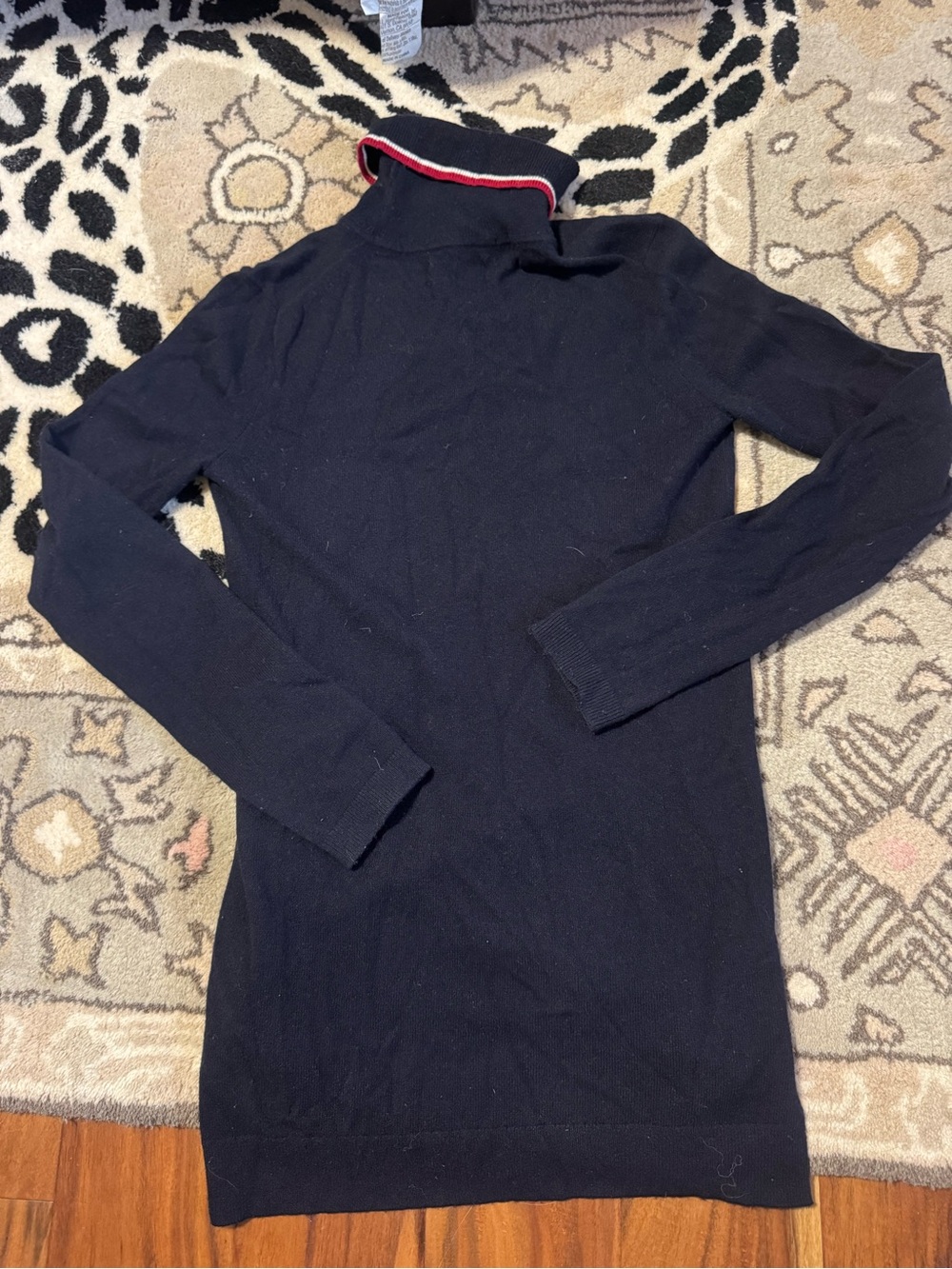 Ines de la fressange Women's Navy Turtleneck cashmere Sweater with Contrast Trim